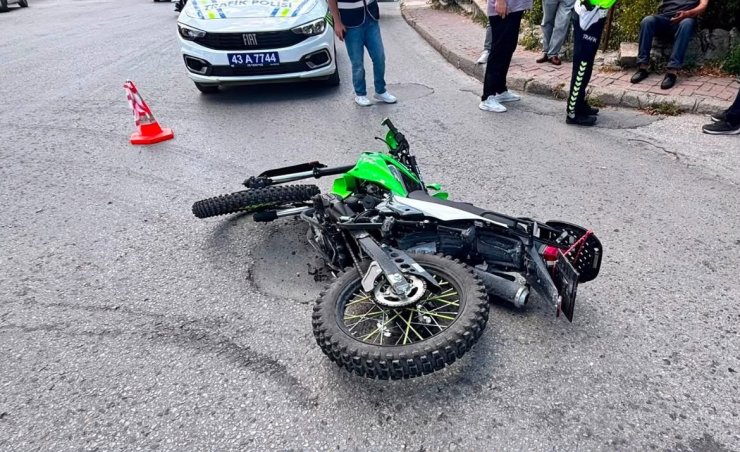 Tavşanlı’da otomobil ile motosiklet çarpıştı: 1 yaralı