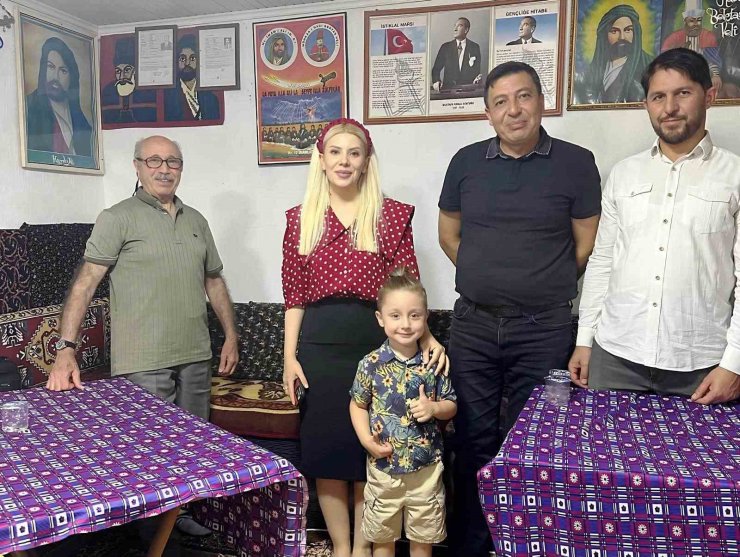 Altıntaş Kaymakamı Yıldırım, Zafertepe Çalköy’deki aşure programına katıldı