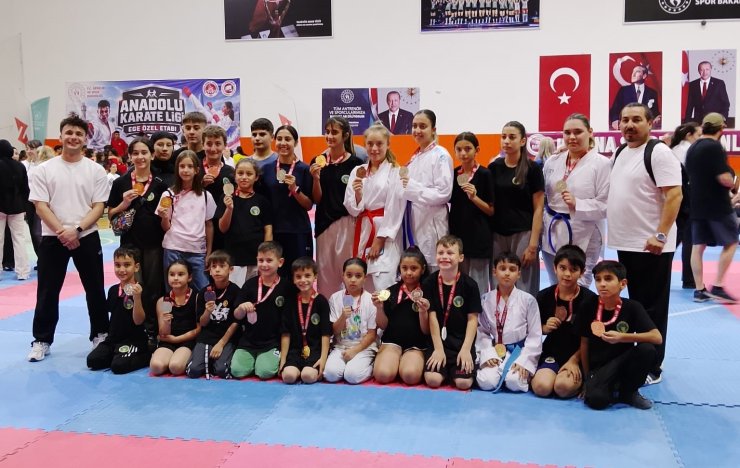 Alaşehirli karateciler Ege’yi fethetti