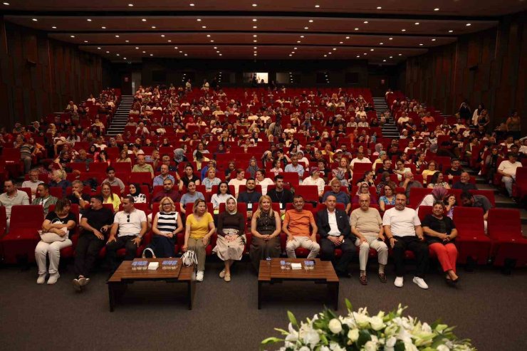 Merkezefendi Engelsiz Yaşam Akademisi’nde yılsonu coşkusu yaşandı