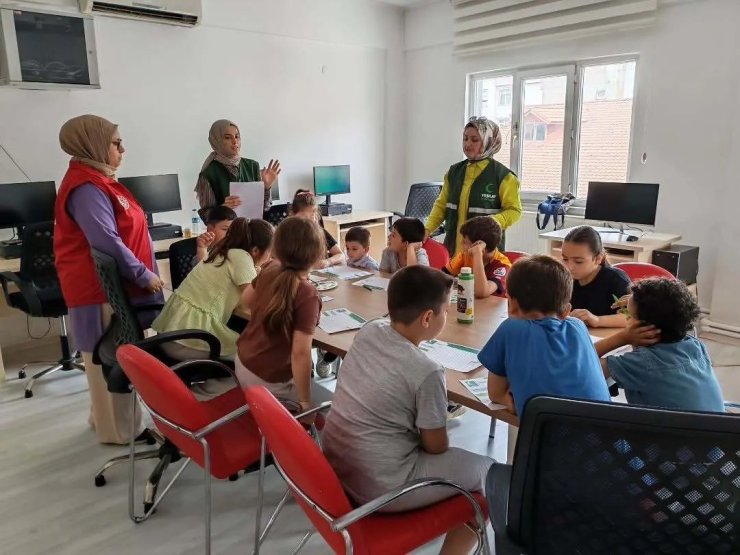 Erfelek’te gençlere "bağımsızlık ve teknoloji" farkındalığı