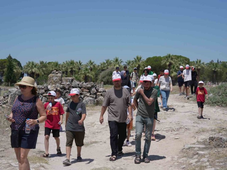 Satranç ustaları Pamukkale ve Hierapolis’e hayran kaldı