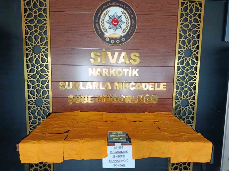 Sivas’ta 89 bin 559 adet kâğıda emdirilmiş uyuşturucu madde ele geçirildi