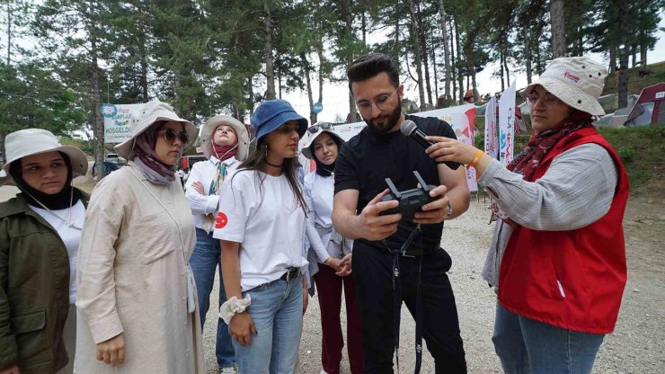 Pusula Maraş Kampı’nda gençler yeni medya ve fotoğrafçılığı öğrendi