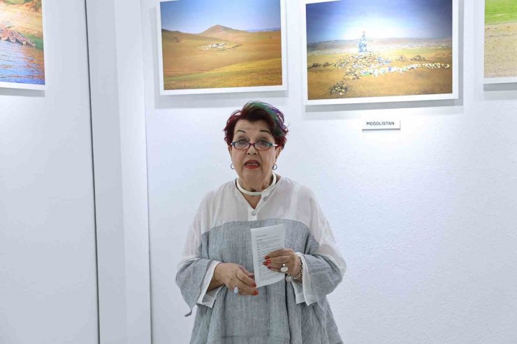 "Uzaklarda Bir Yerlerde" sergisi açıldı