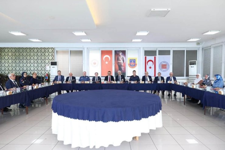 Vali Hacıbektaşoğlu, Kıbrıs gazileriyle bir araya geldi