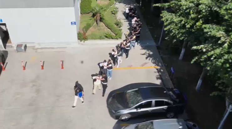 Sultanbeyli’de uyuşturucu operasyonu: 11 kişi tutuklandı