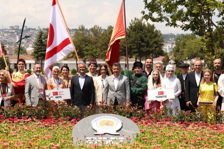 12 ülkenin halk dansları ekipleri Samsun’da