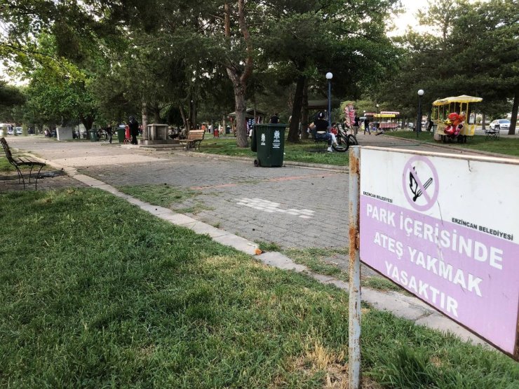 Atatürk Parkı’nda mangal yasağı deliniyor, vatandaş tepkili