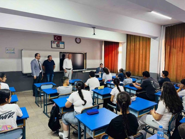 Kaymakam Sözen’den yaz dönemi destekleme kurslarına inceleme