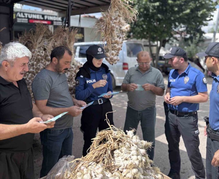 Ordu’da polis ekiplerinden dolandırıcılığa karşı broşürlü uyarı