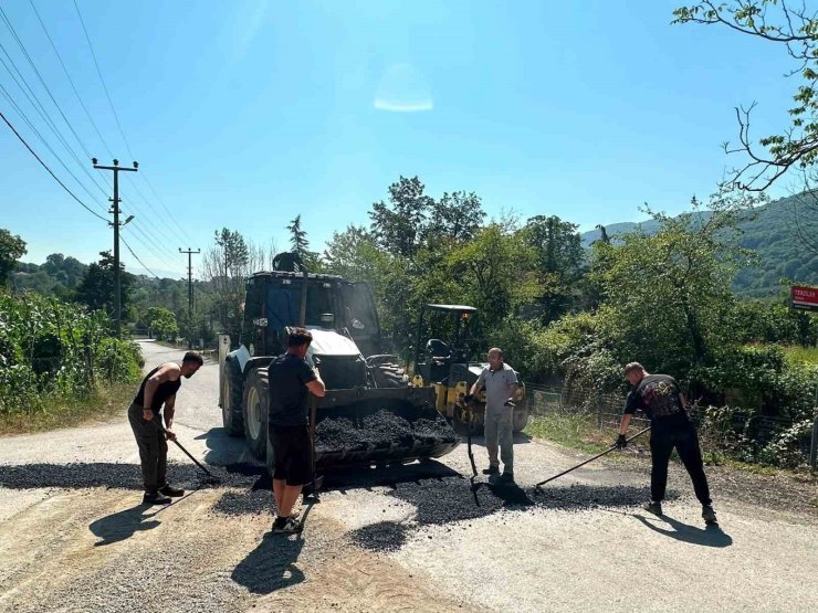 Düzce’de asfalt ve yama çalışmaları sürüyor