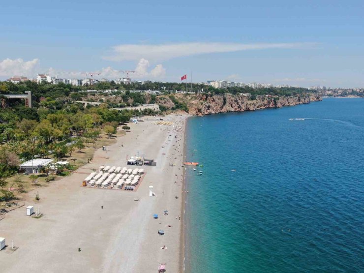 Antalya’da "Dumansız Plaj" uygulaması için yeni genelge