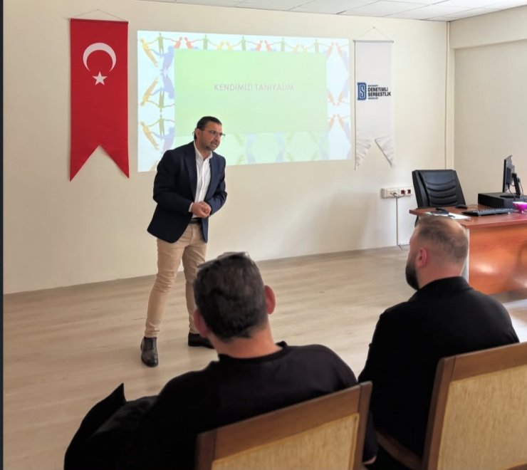 Bayburt DSM’de ‘Kendimizi Tanıyalım’ semineri düzenlendi