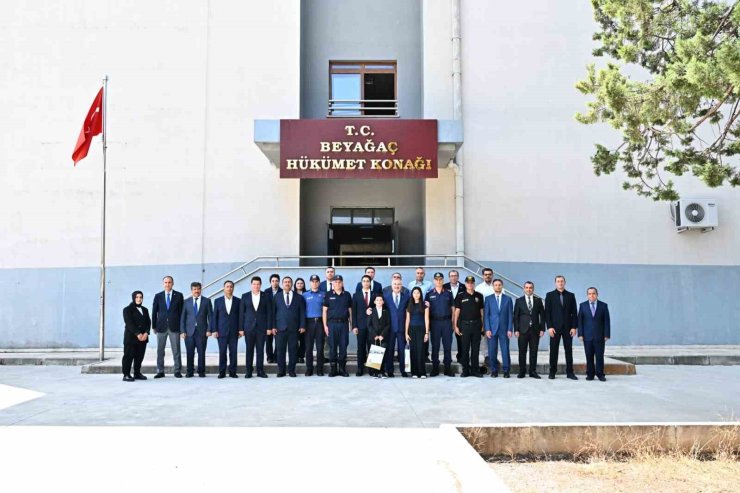 Denizli Valisi Yavuz Selim Köşger Beyağaç’ta temaslarda bulundu