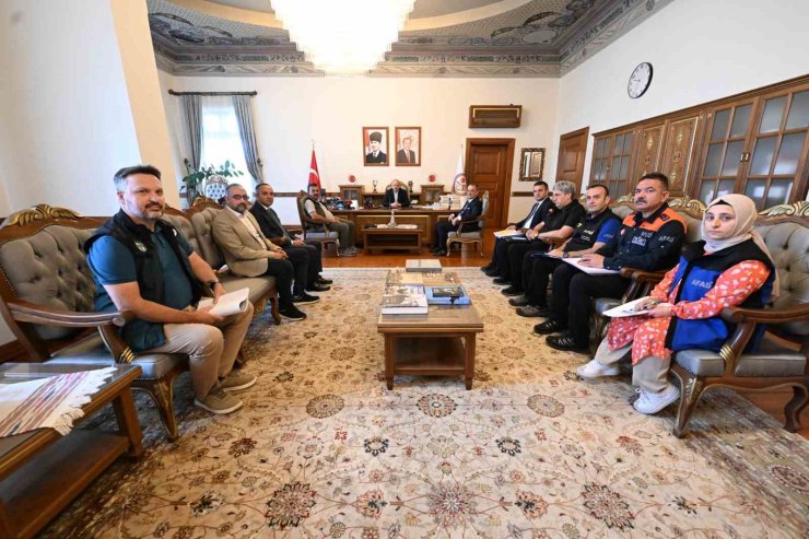 Kastamonu için kuvvetli sağanak uyarısı: Alınan tedbirler için toplantı yapıldı