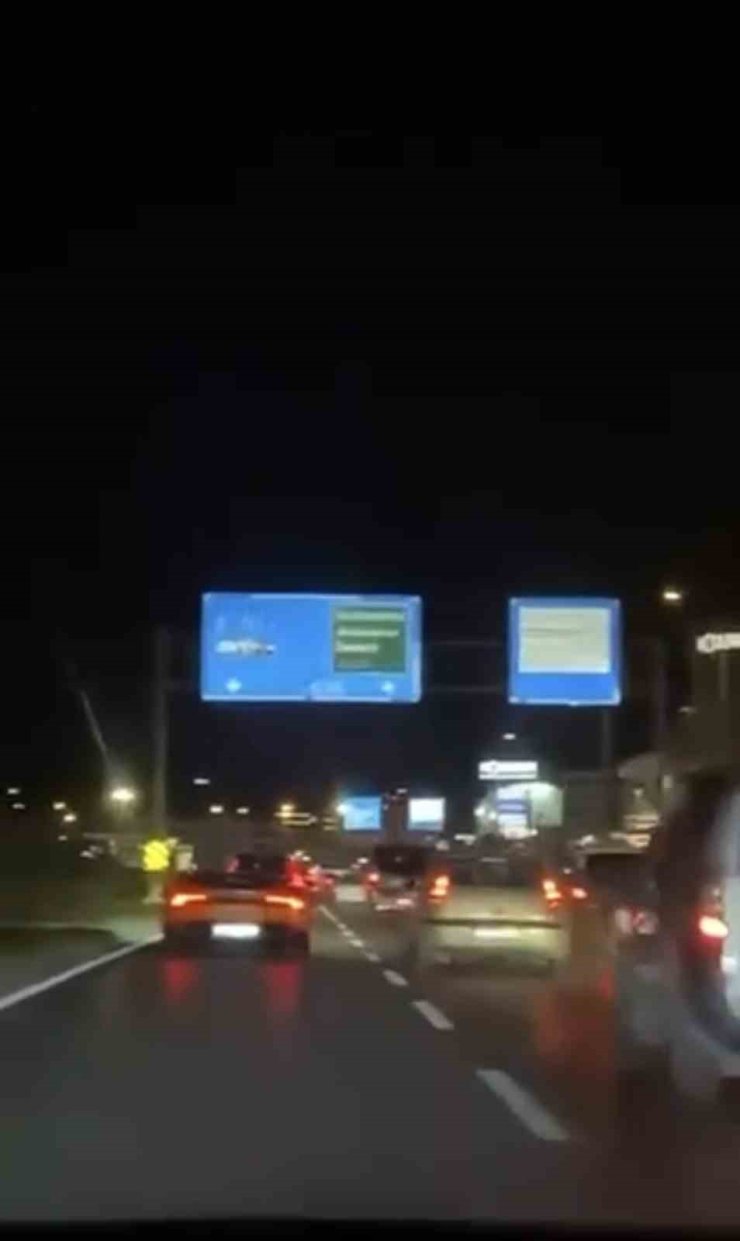 Bursa’da lüks otomobil kazaya karıştı, sürücü kaçtı
