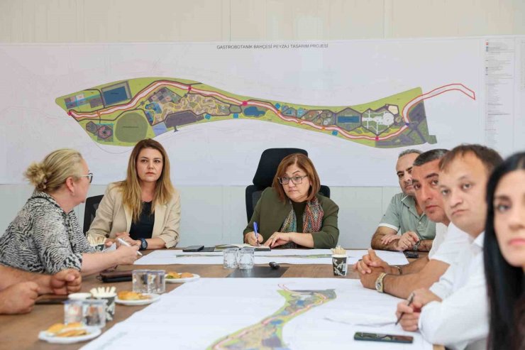 Şahin, Türkiye’de ilk olacak Gastrobotanik Parkı’nda incelemelerde bulundu