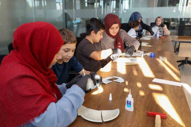 Çocuklar ve aileleri Japon sanatıyla tanıştı