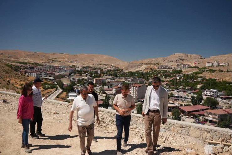 Başkan Bozkurt, Millet Bahçesi ve yol çalışmalarını yerinde inceledi