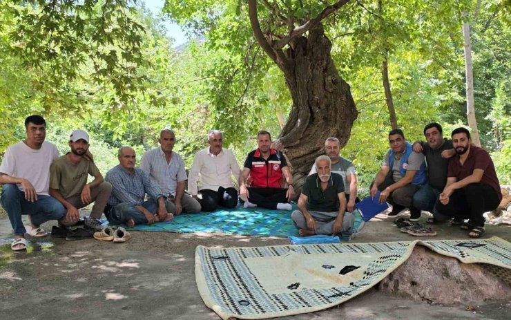 Dicle’de çiftçilere yerinde bilgilendirme