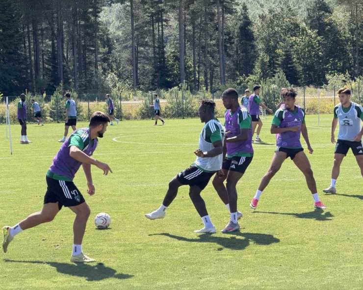 Kocaelispor, Topuk Yaylası’nda yeni sezon hazırlıklarını sürdürüyor