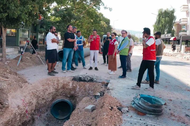 Başkan Köksal Aras mahallelerde yürütülen çalışmaları yerinde inceledi
