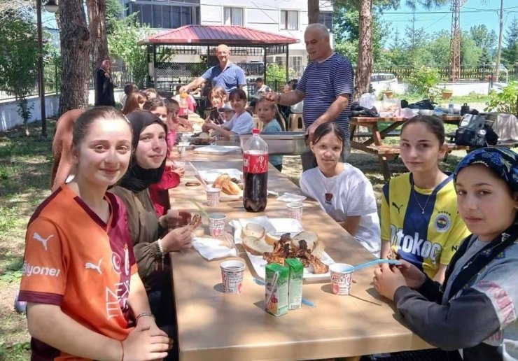 Kumru’da Kur’an kursu öğrencileri piknikte buluştu