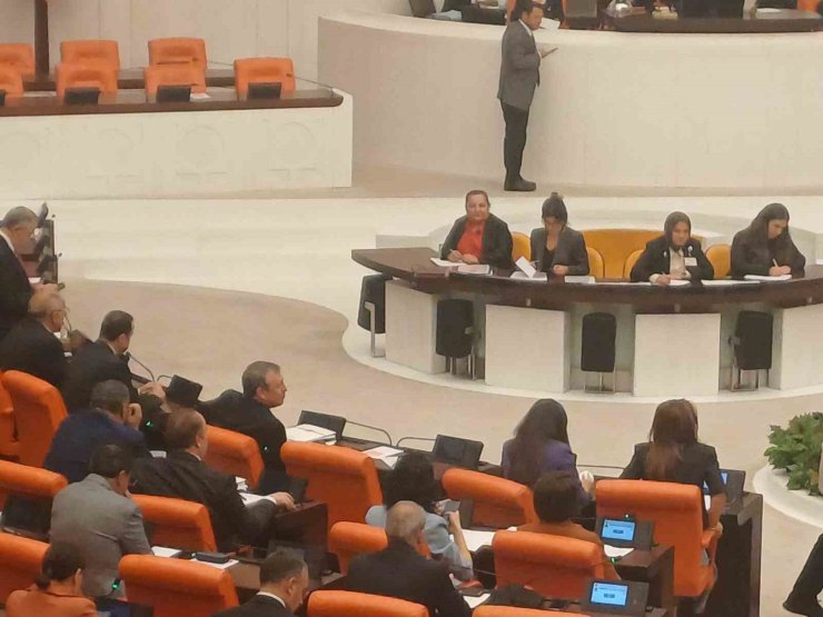 TBMM’de oturma düzeni değişti