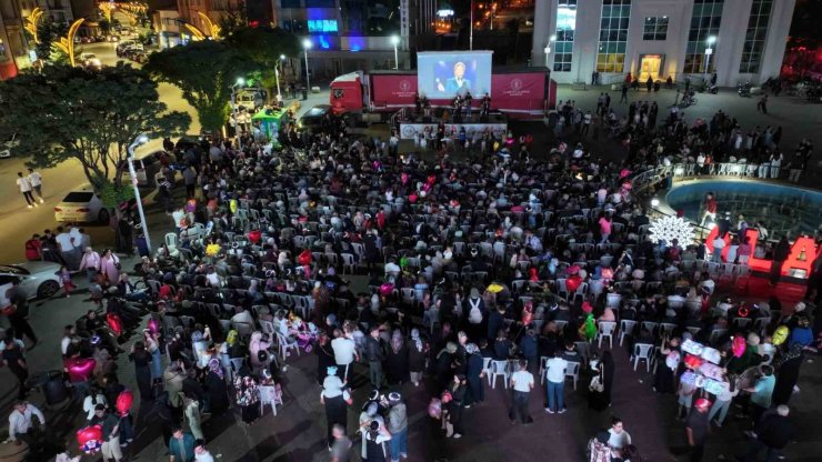 Gezici sinema tırı Çorum’da açık hava nostaljisi yaşattı