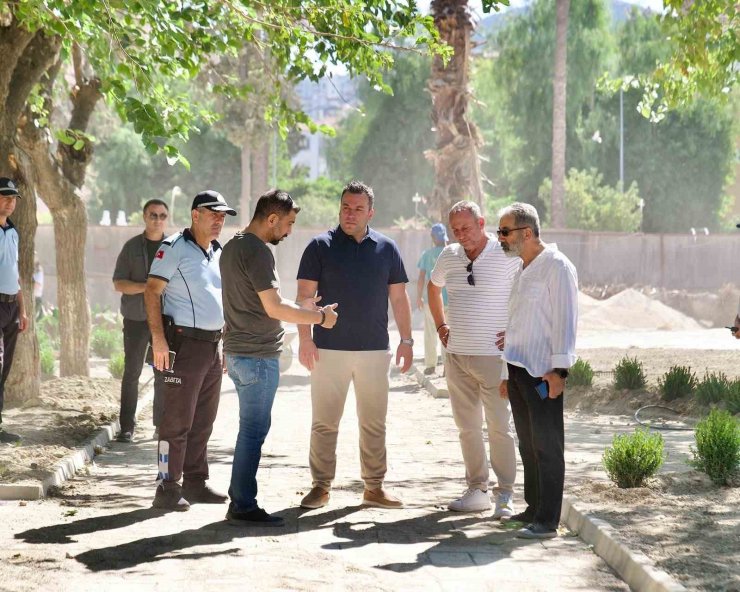 Kuşadası’nın yeni cazibe merkezi kent meydanında sona gelindi