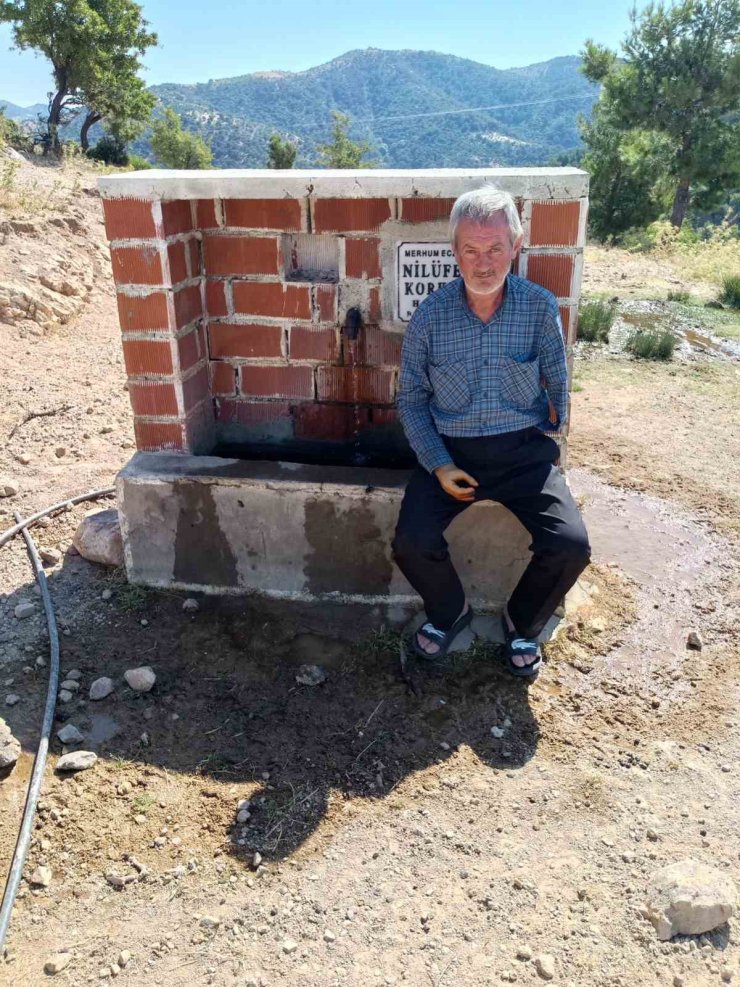 Doğup büyüdüğü köyüne 8 çeşme yaptırdı