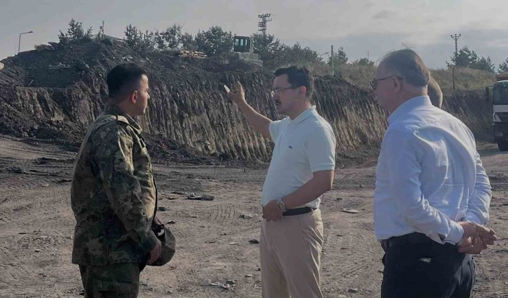 Akyaka Kaymakamı Demirtaş, Ermenistan sınırındaki demiryolu yenileme çalışmalarını yerinde inceledi
