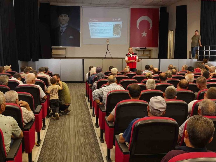 İncirde kaliteyi artıracak uygulamalar üreticilere anlatıldı
