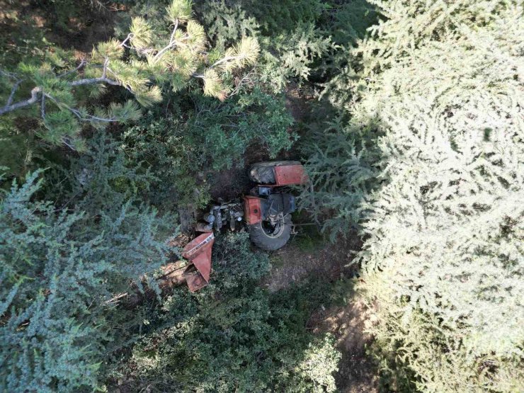 Afyonkarahisar’da 30 metrelik uçurumda can pazarı
