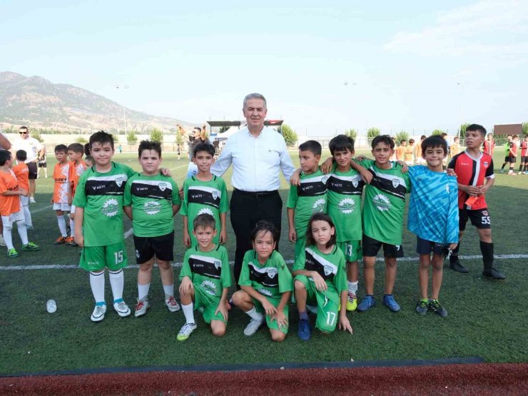 Buharkent’te ’Kentin Çocukları’ futbol turnuvası tamamlandı