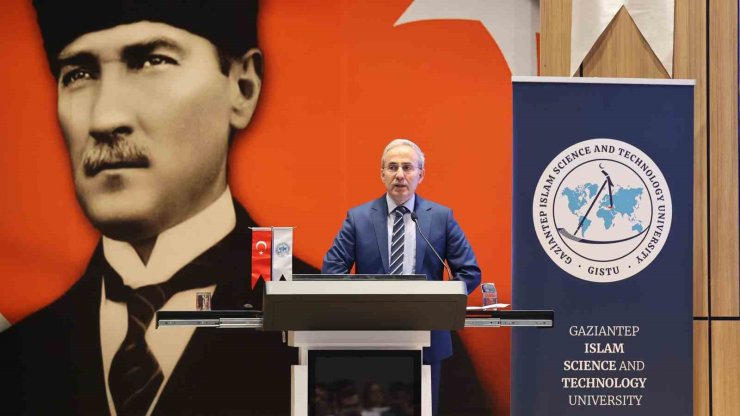 Rektör Demir: "Geleceğin hekimlerini güçlü bir akademik ve klinik altyapıyla yetiştiriyoruz"