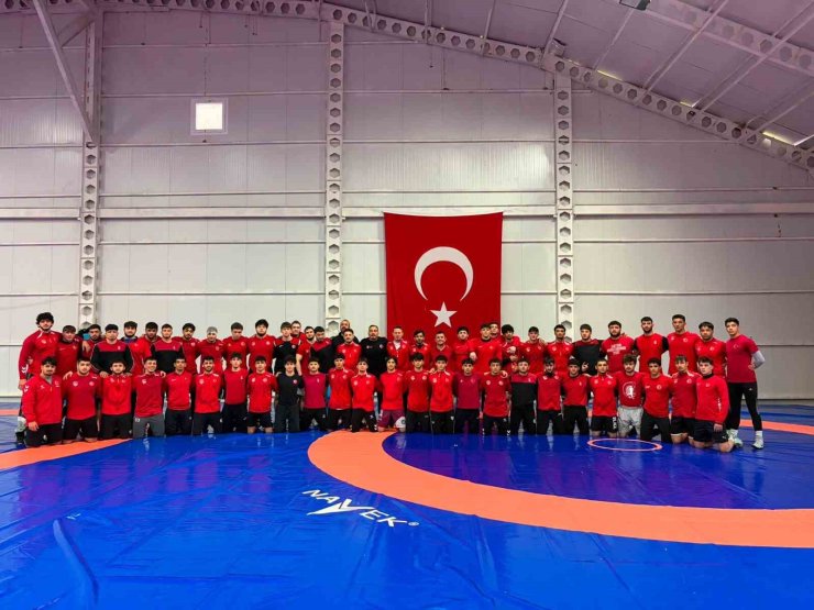 Malatya’dan milli güreş kampına 7 sporcu davet edildi