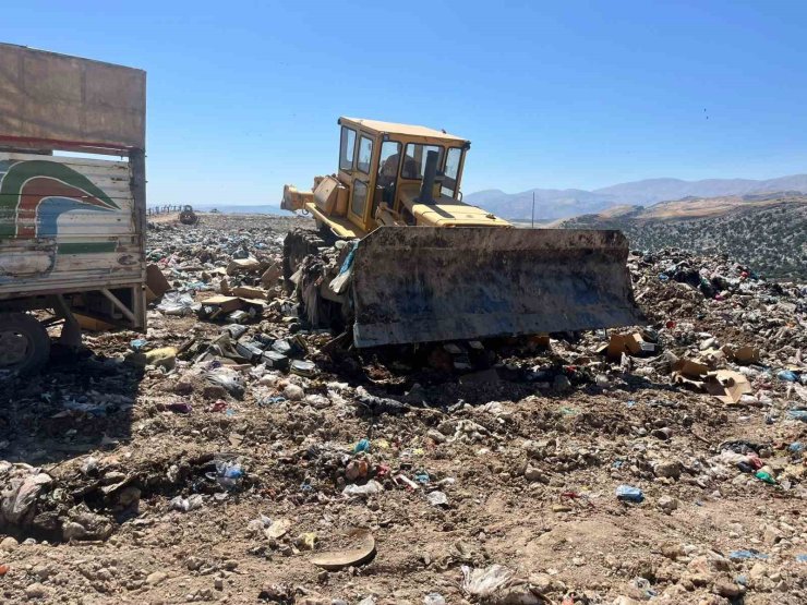 Adıyaman’da 7 ton kaçak nargile tütünü imha edildi