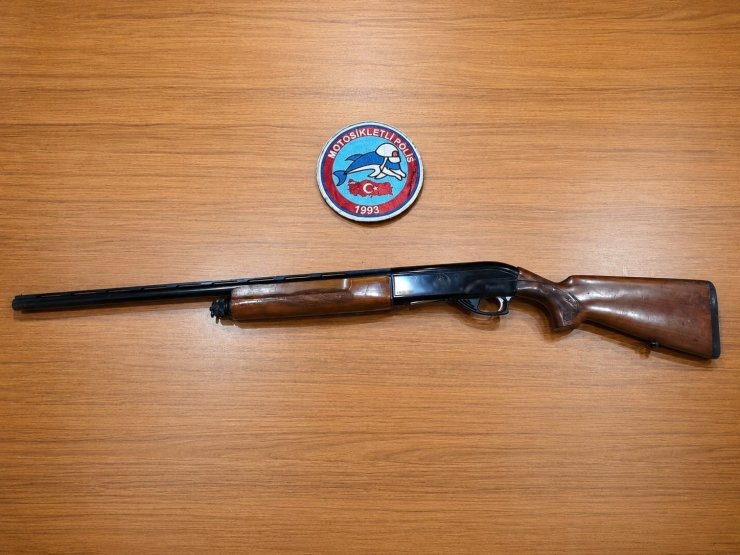 Polis aranan 24 kişiyi yakaladı