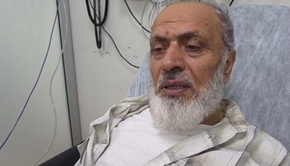 Belediye otobüsünde fenalaşan yolcuyu şoför hastaneye yetiştirdi