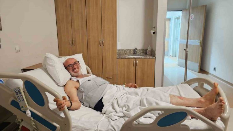 Beslediği boğasının saldırısına uğradı, oğlunun müdahalesiyle hayatta kaldı