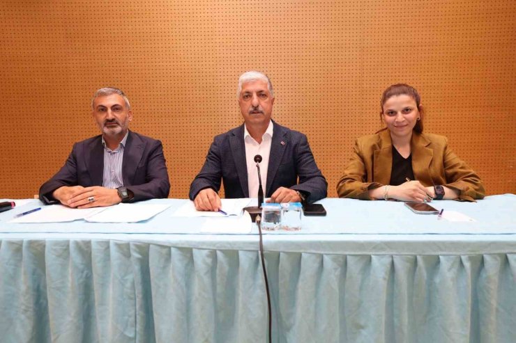 Dilovası meclisinde yatırımlar masaya yatırıldı