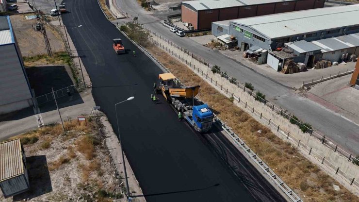 Büyükşehir’den Sazyolu Caddesi’nde 35 milyon TL’lik asfalt çalışması