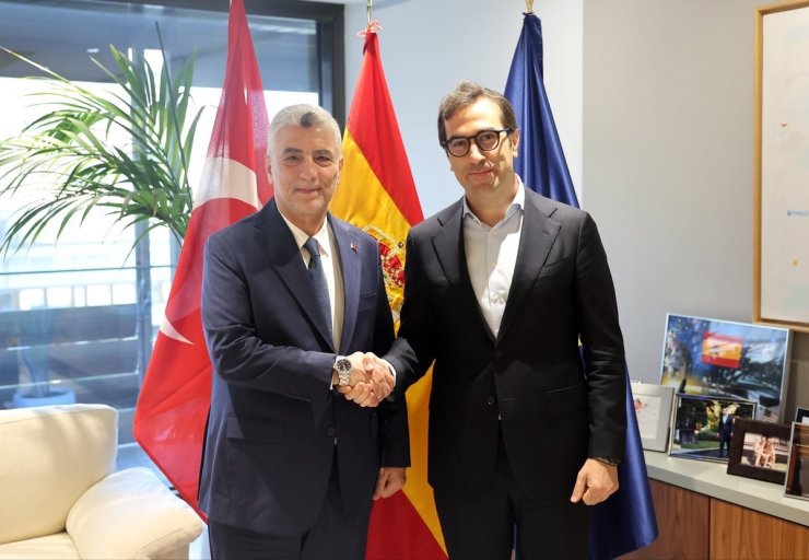 Bakan Bolat, İspanyol mevkidaşı Caballero ile görüştü