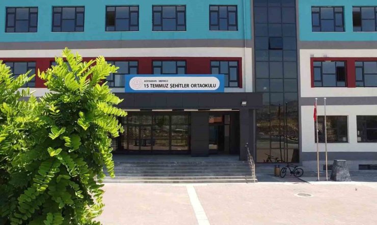 Depremde azalan derslik sayısı yeni okullarla arttı