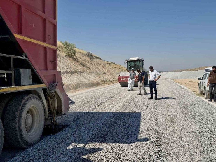 Akçadağ Belediyesi asfalt mesaisini sürdürüyor