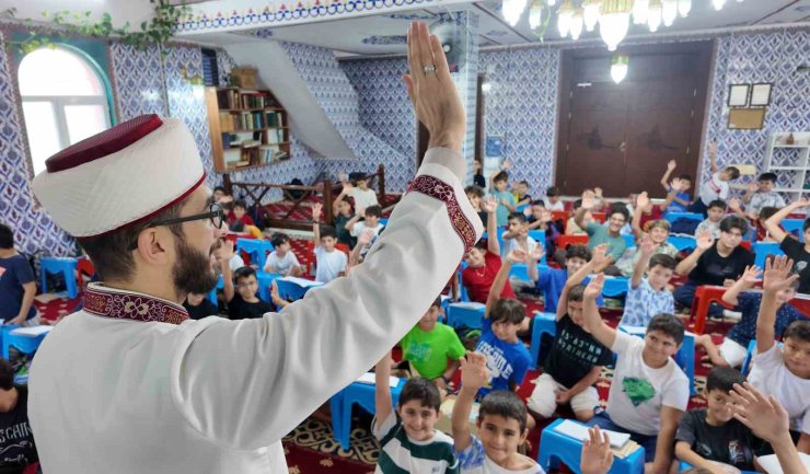 Gönül çarşısı projesiyle cami çocuklarla doldu