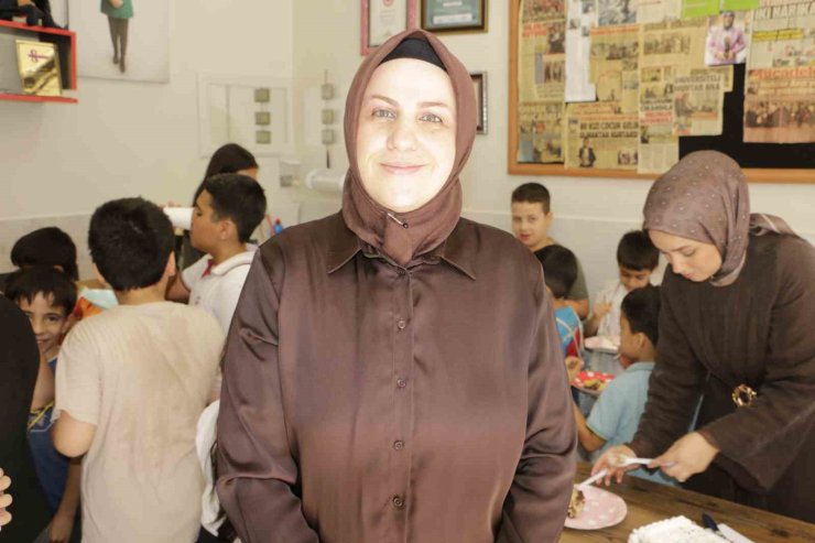Daha önce hiç doğum günü kutlamayan çocuklar ilk kez bu sevinci yaşadı