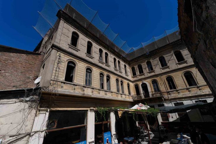 İzmir’in simge yapısı Cihan Palas yeniden hayat buluyor